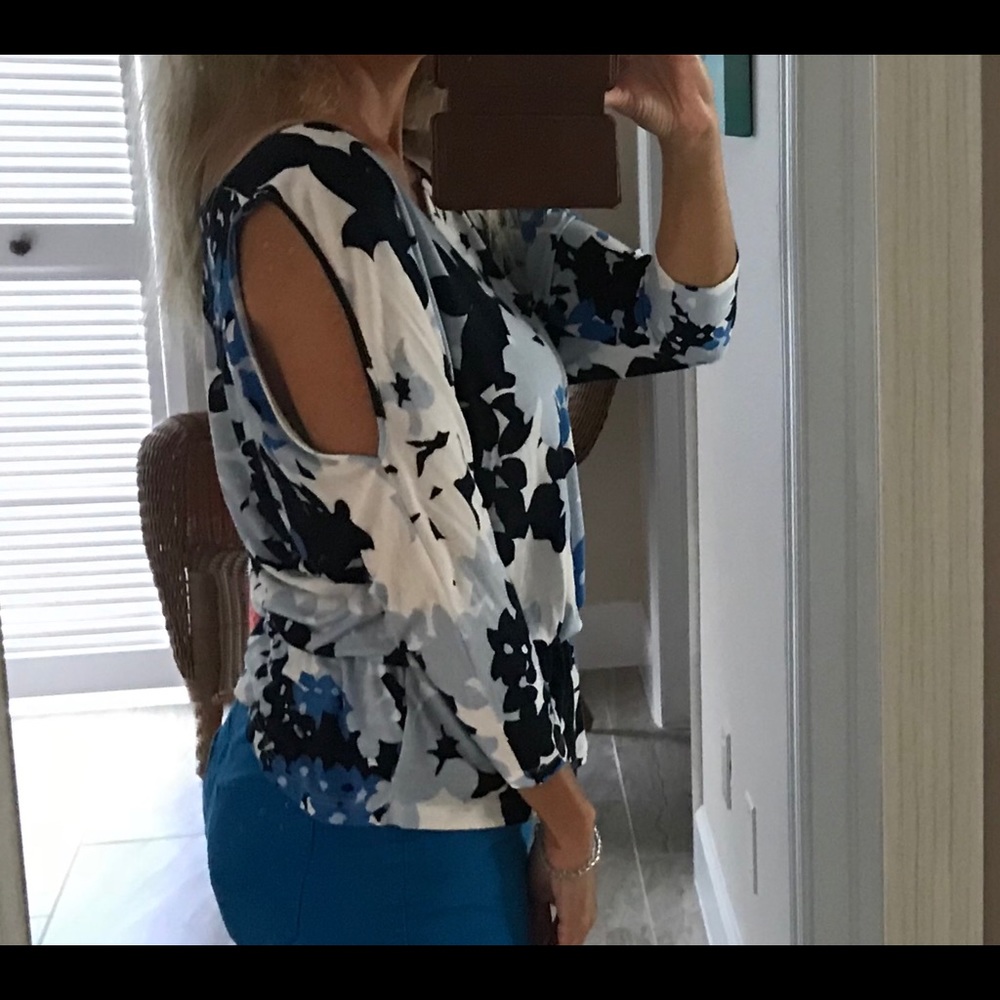 Cold Shoulder Top - Picture 2 of 5